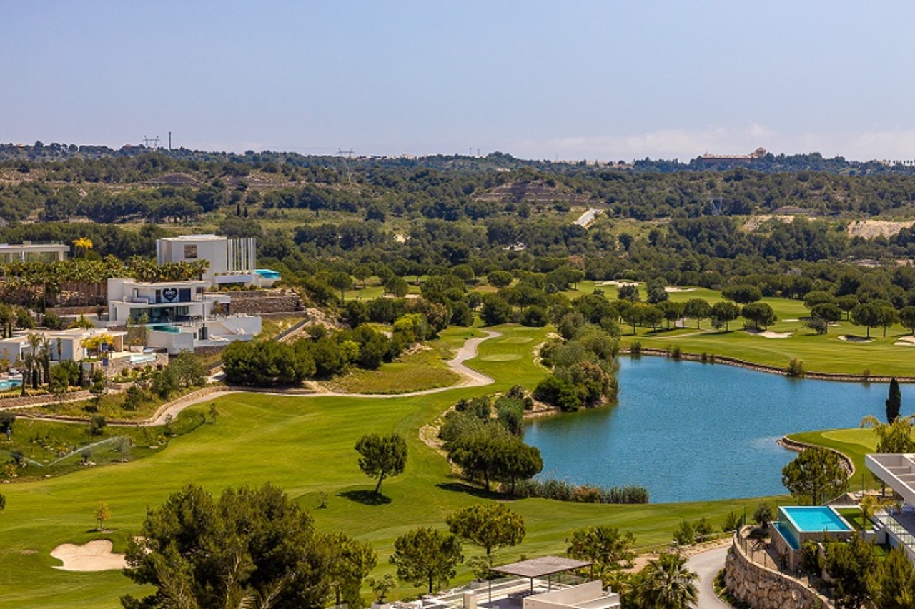 IPGD1225: Apartment  in Las Colinas Golf And Country Club